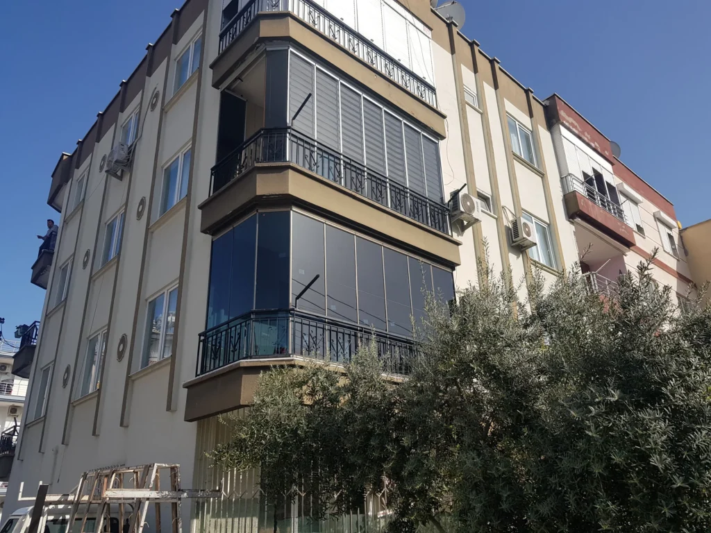Katlanır Cam Balkon